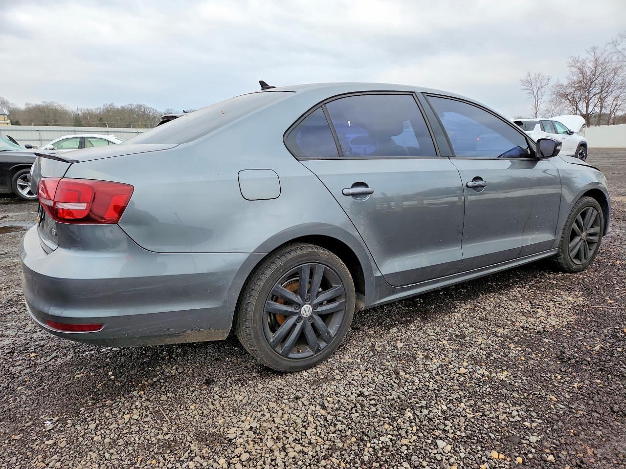 2018 Volkswagen Jetta Sport - Image 3