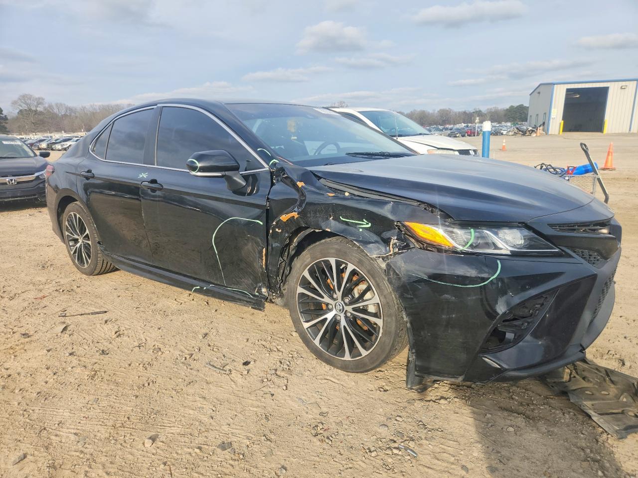 2018 Toyota Camry L - Фото 4