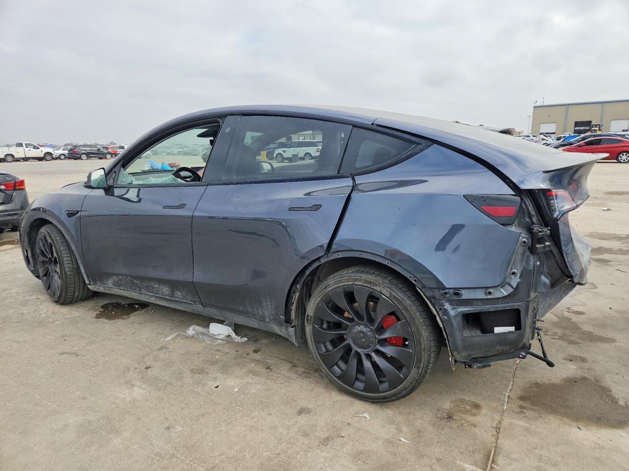 2022 Tesla Model Y - Фото 2