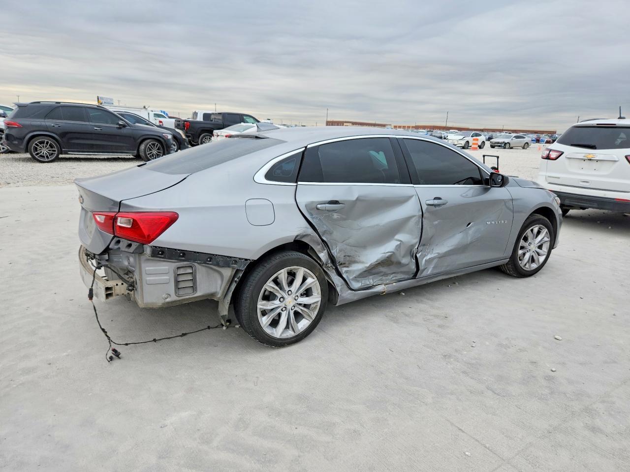 2024 Chevrolet Malibu Lt - Image 3
