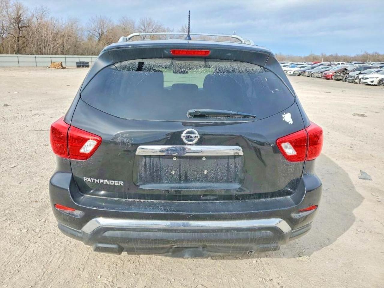 2018 Nissan Pathfinder S - Фото 6