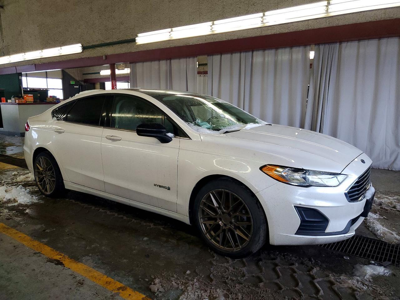 2019 Ford Fusion Se - Image 4