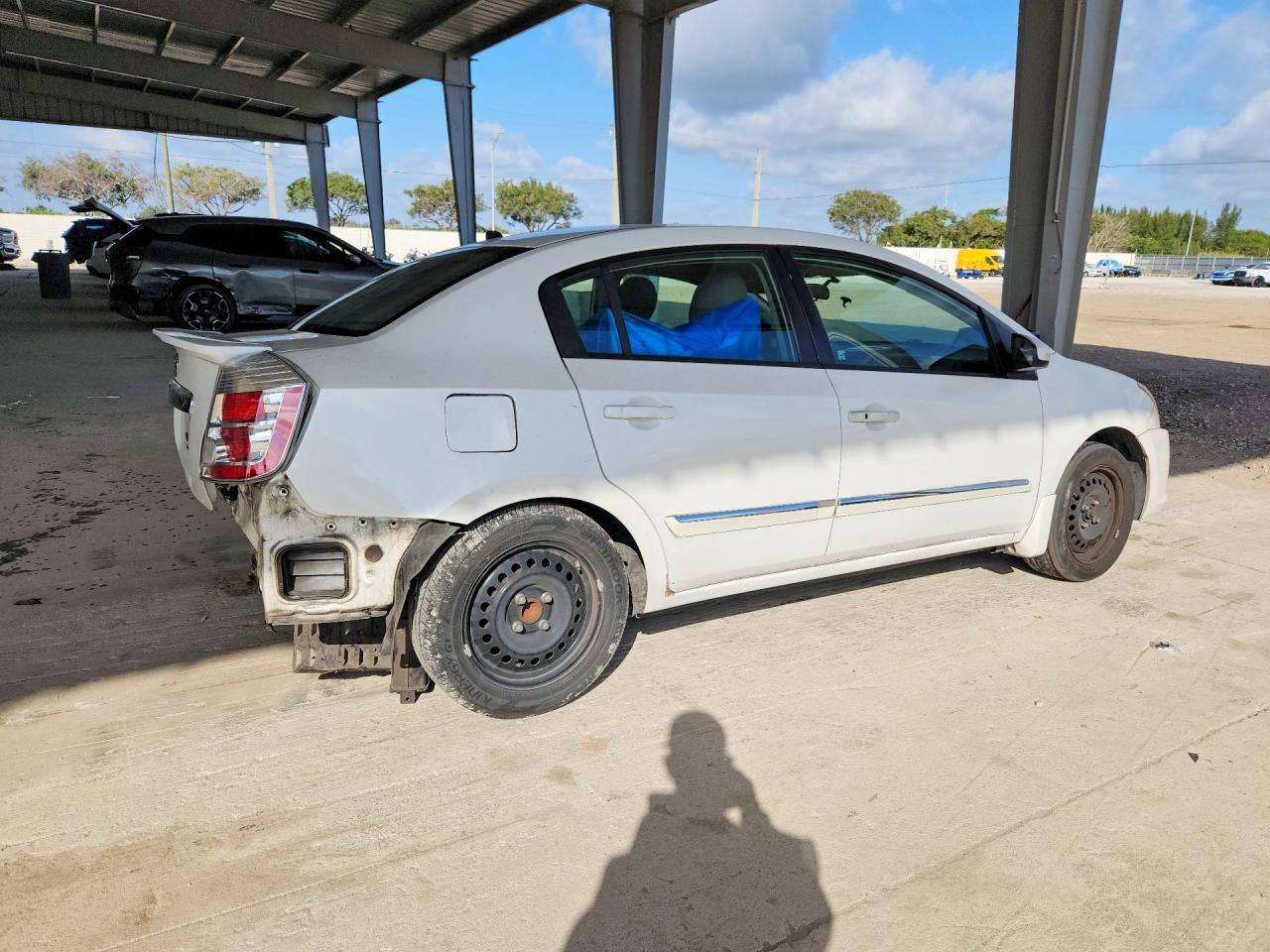 2012 Nissan Sentra 2.0 - Фото 3