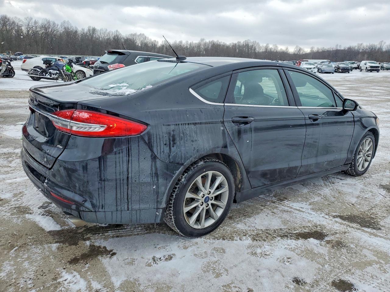 2017 Ford Fusion Se - Фото 3