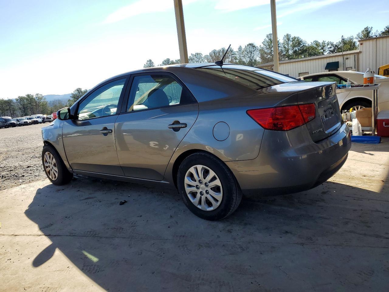 2011 Kia Forte Ex - Image 2