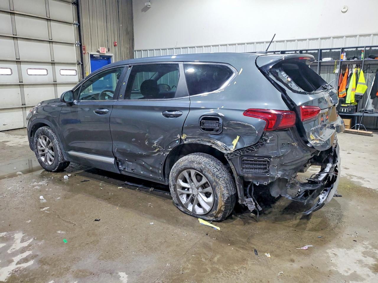 2020 Hyundai Santa Fe Se - Фото 2