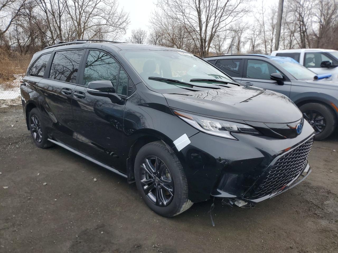 2025 Toyota Sienna Xse - Фото 4