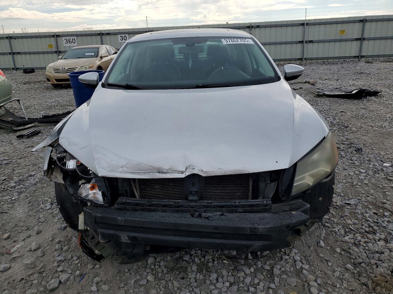 2012 Volkswagen Passat Sel - Image 5