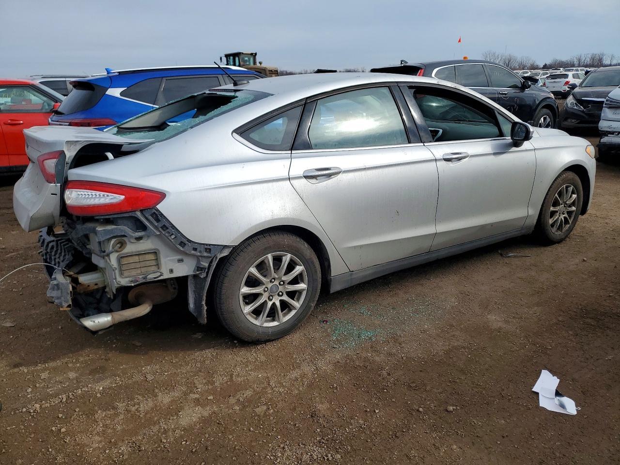 2016 Ford Fusion S - Фото 3