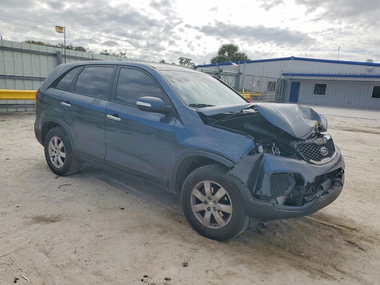 2011 Kia Sorento Base - Фото 4