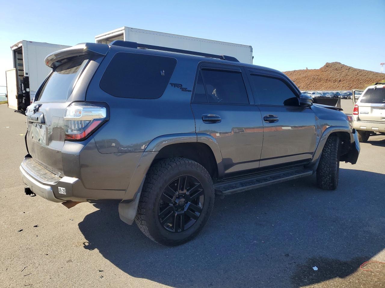 2022 Toyota 4Runner - Фото 3