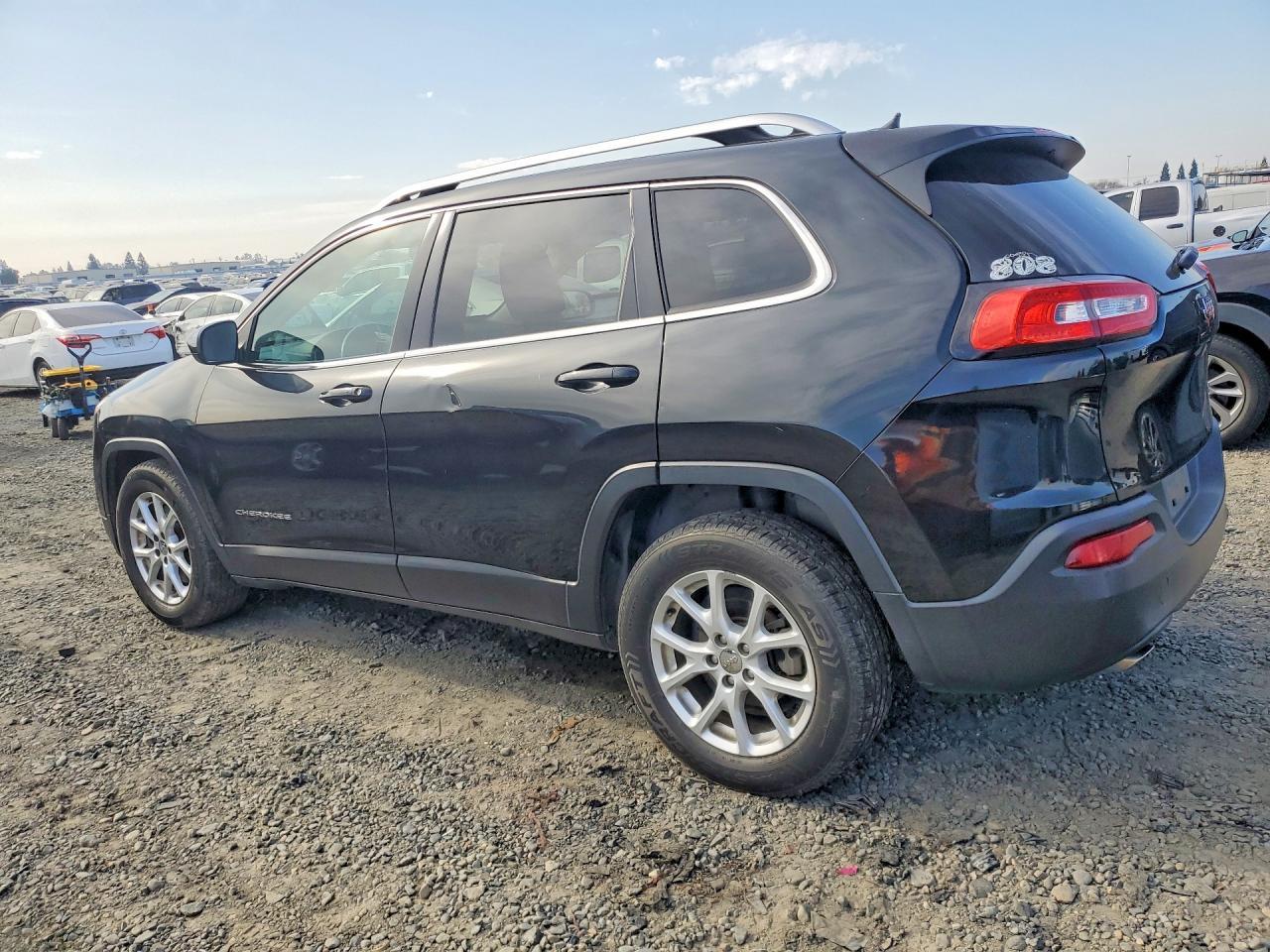 2015 Jeep Cherokee Latitude - Image 2