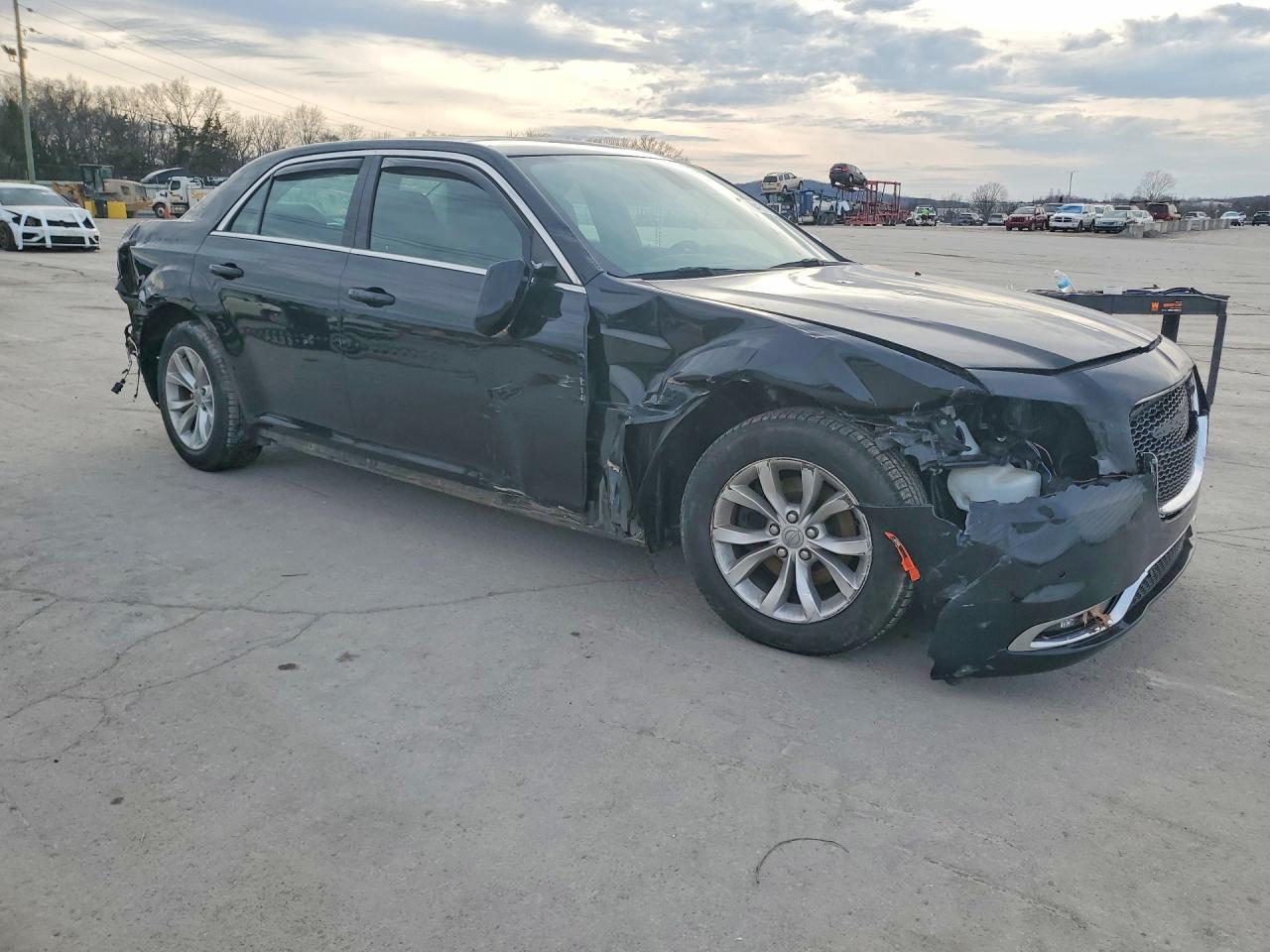 2015 Chrysler 300 Limited - Image 4