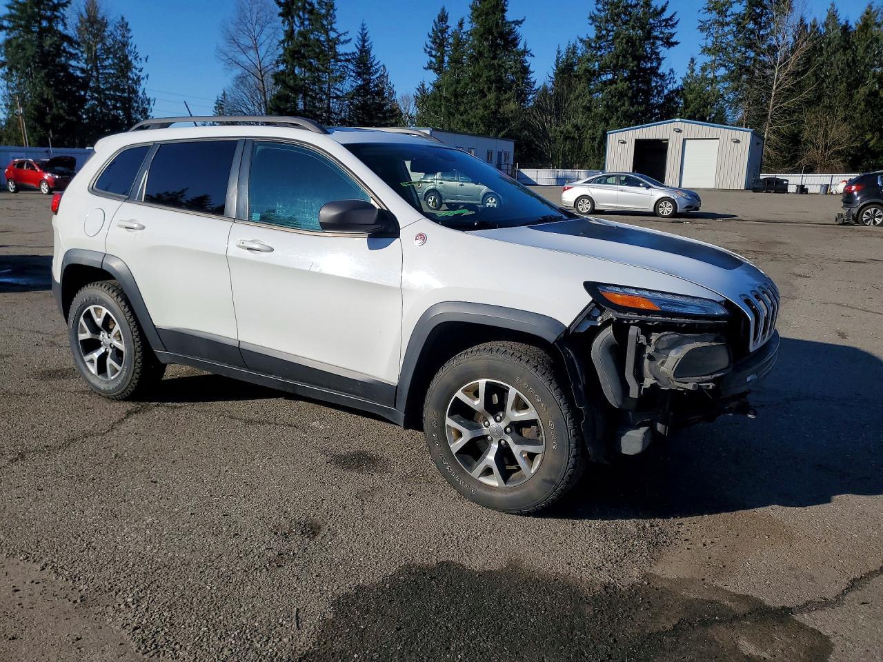 2015 Jeep Cherokee Trailhawk - Image 4