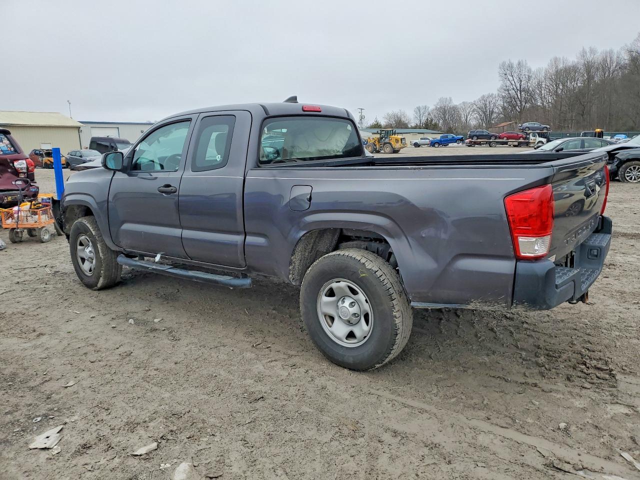 2017 Toyota Tacoma Sr - Фото 2