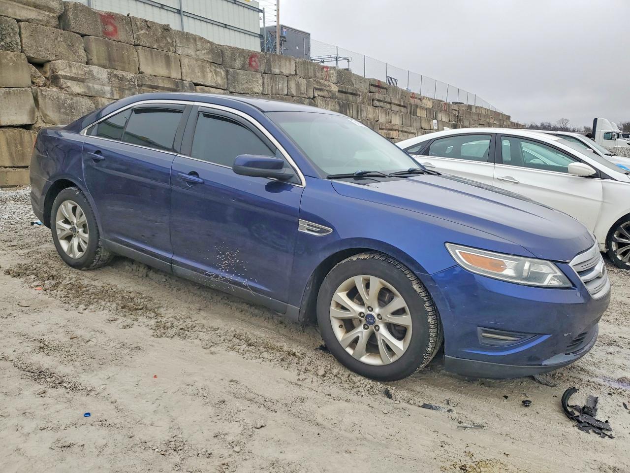2011 Ford Taurus Sel - Image 4