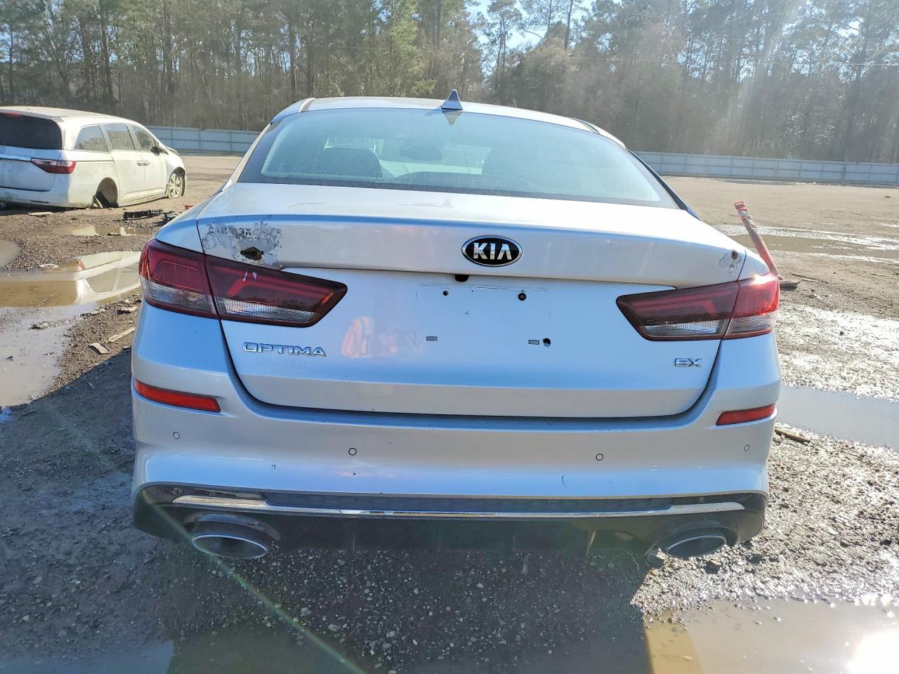 2020 Kia Optima Ex - Image 6
