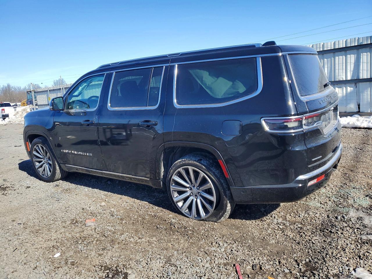 2022 Jeep Grand Wagoneer Series I - Фото 2