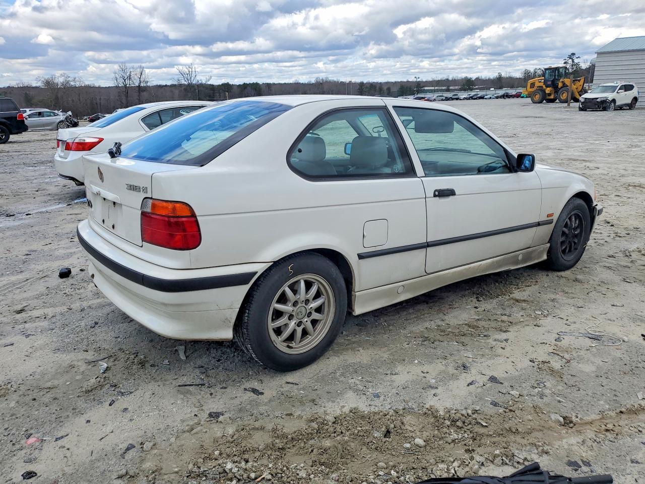 1997 BMW 318 Ti Automatic - Image 3