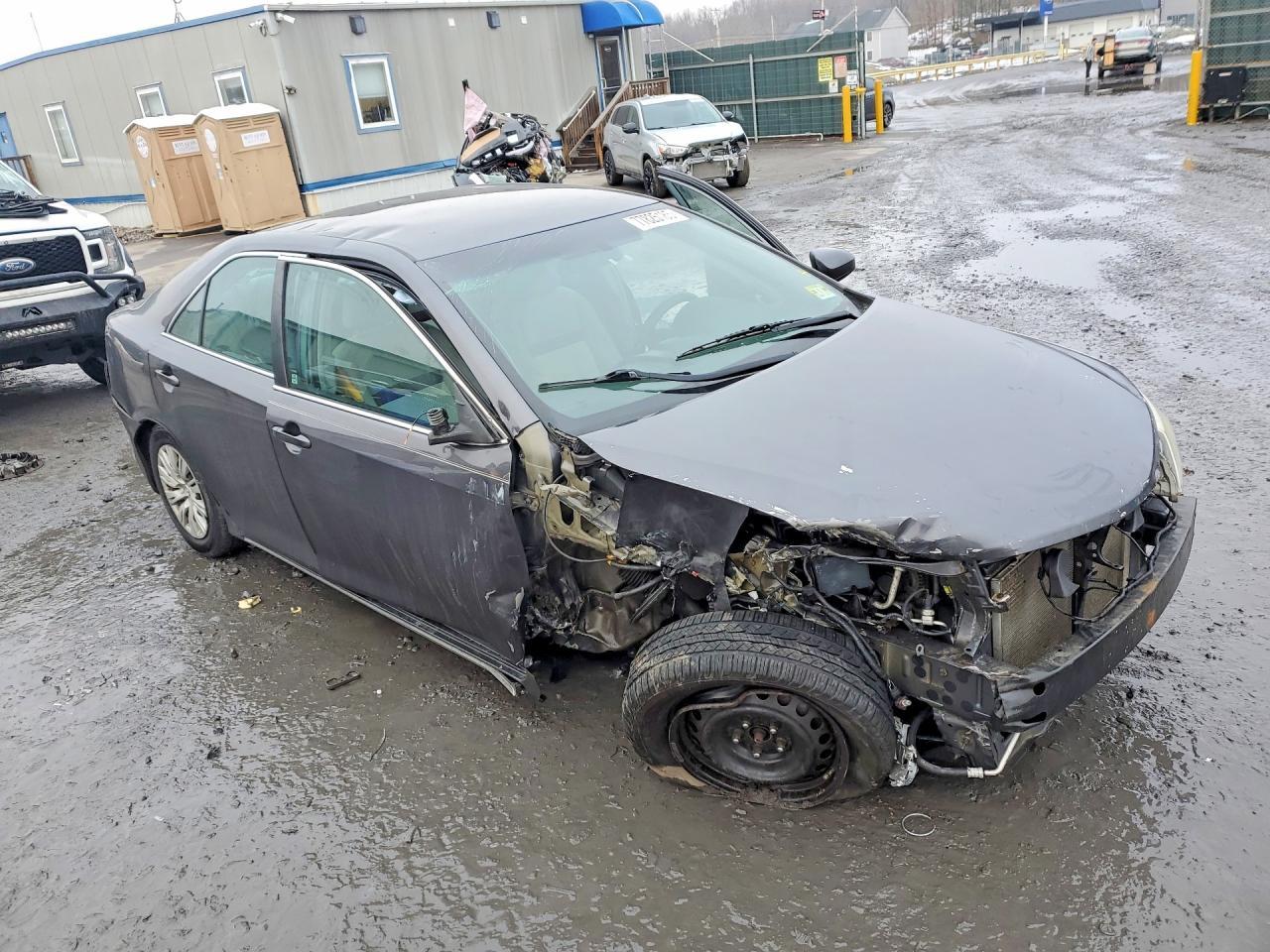 2012 Toyota Camry Base - Фото 4