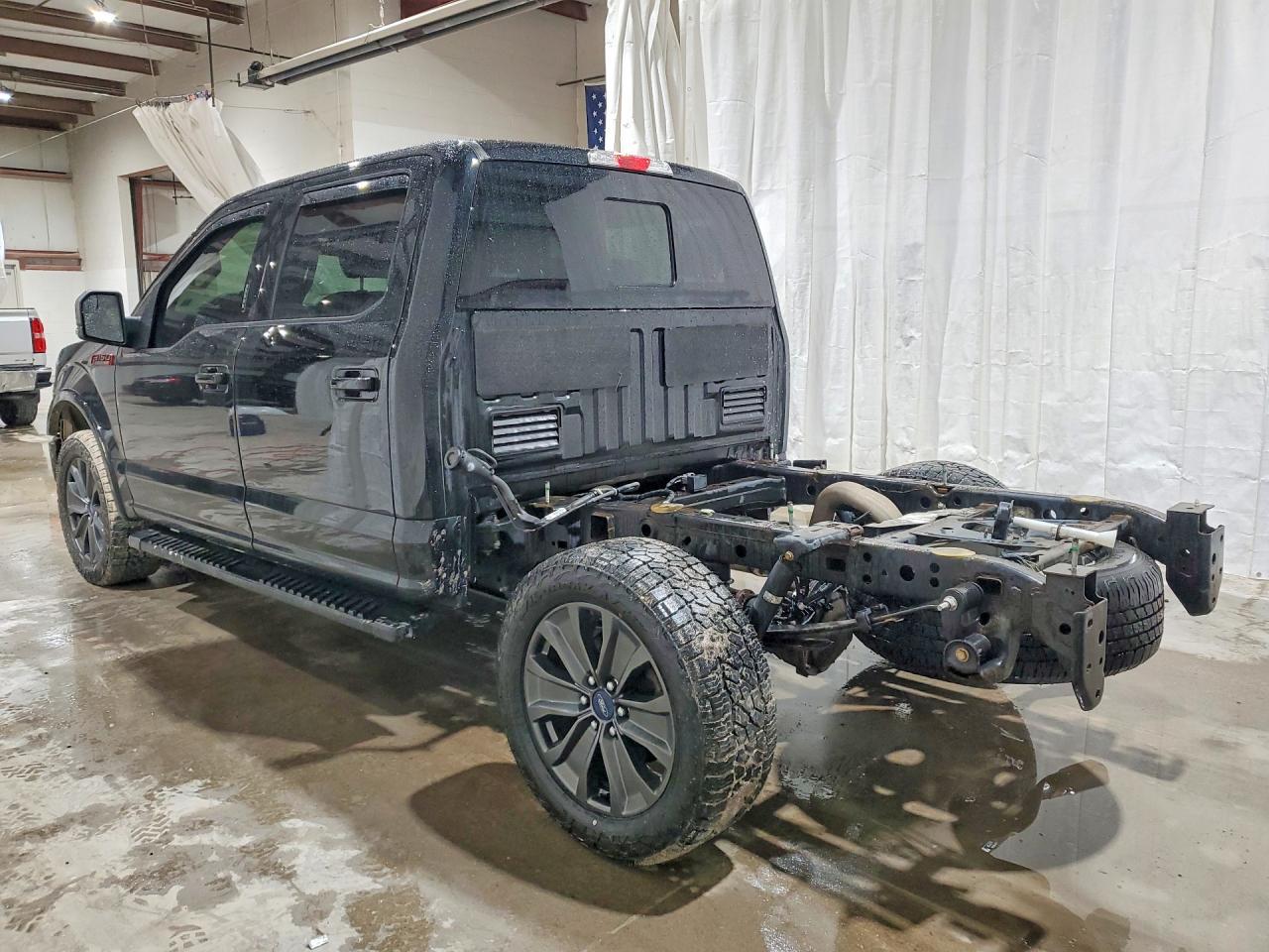 2018 Ford F150 Supercrew - Фото 2
