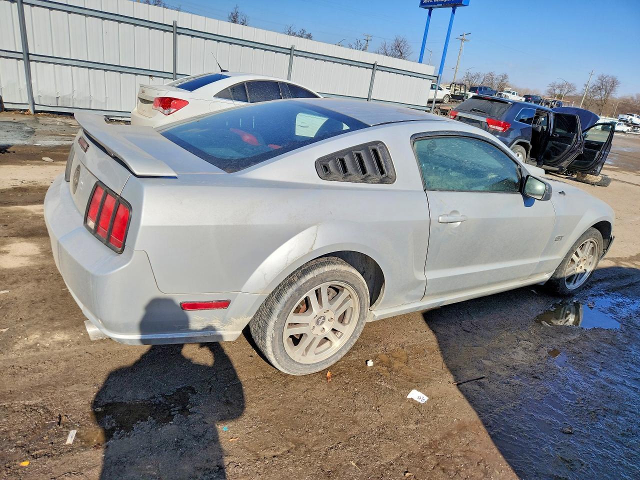 2006 Ford Mustang Gt - Фото 3