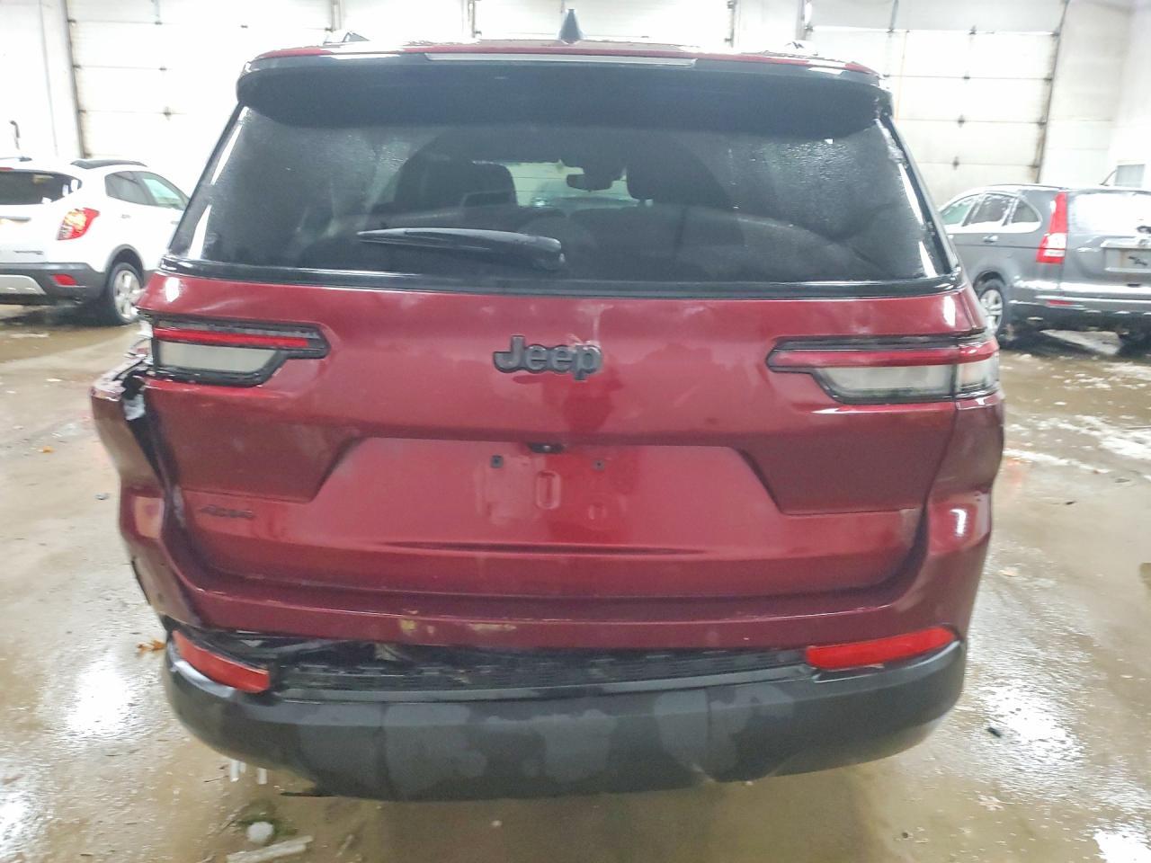 2024 Jeep Grand Cherokee L Laredo - Image 6