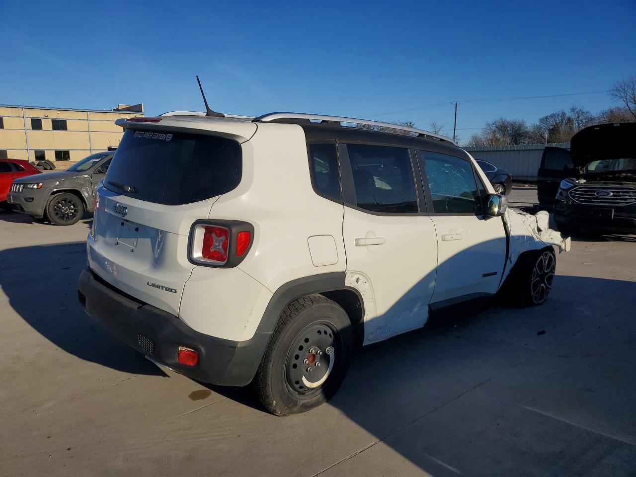 2016 Jeep Renegade Limited - Image 3