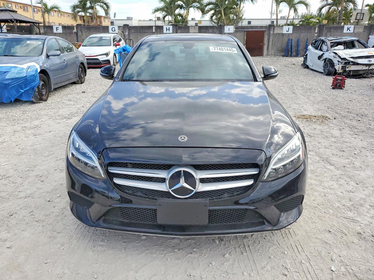 2019 Mercedes-Benz C 300 4Matic - Фото 5