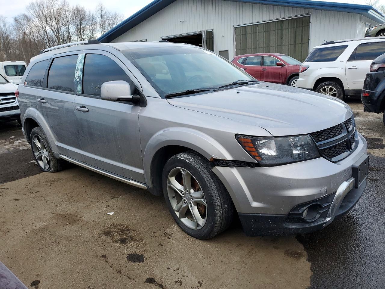 2017 Dodge Journey Crossroad - Image 4