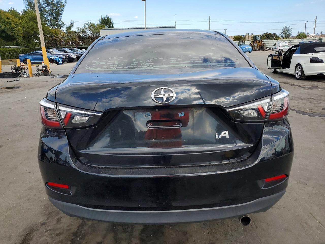 2016 Toyota Scion Ia - Фото 6