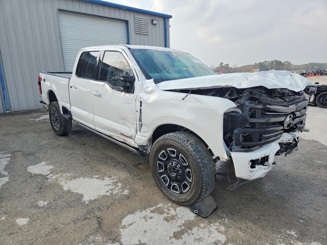 2025 Ford F250 Super Duty - Фото 4