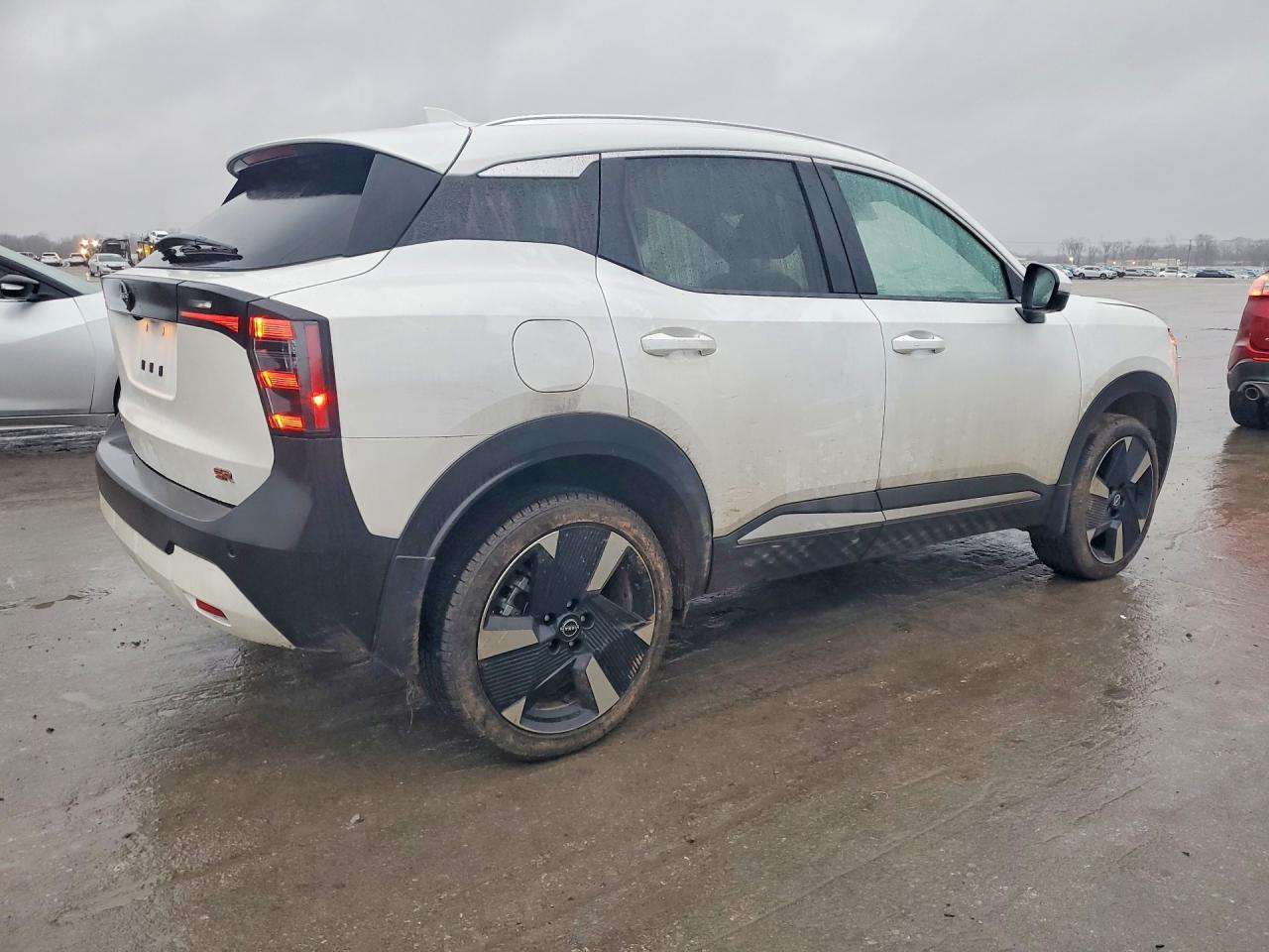 2025 Nissan Kicks Sr - Фото 3