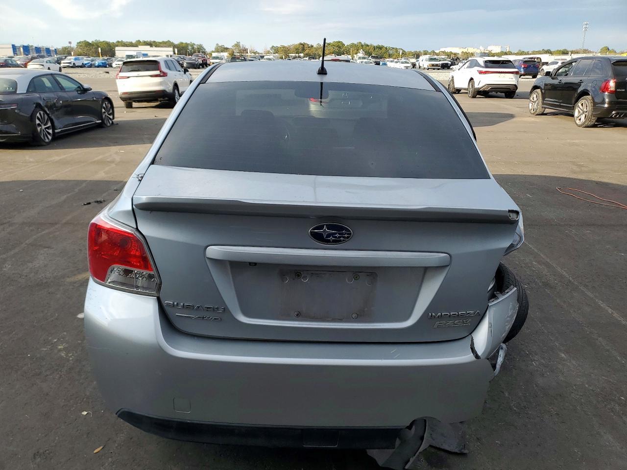 2015 Subaru Impreza Premium - Фото 6