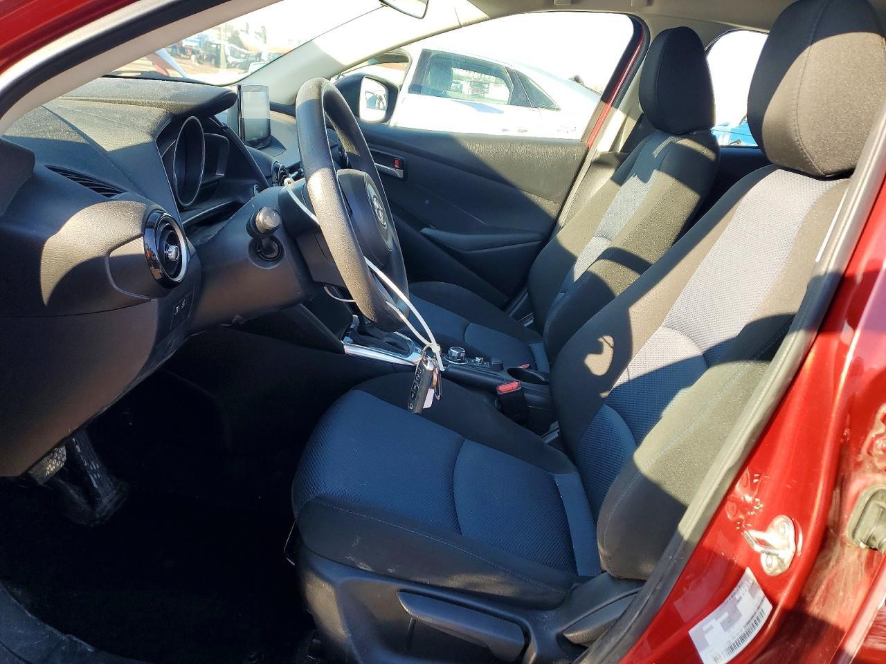 2019 Toyota Yaris Le - Image 7