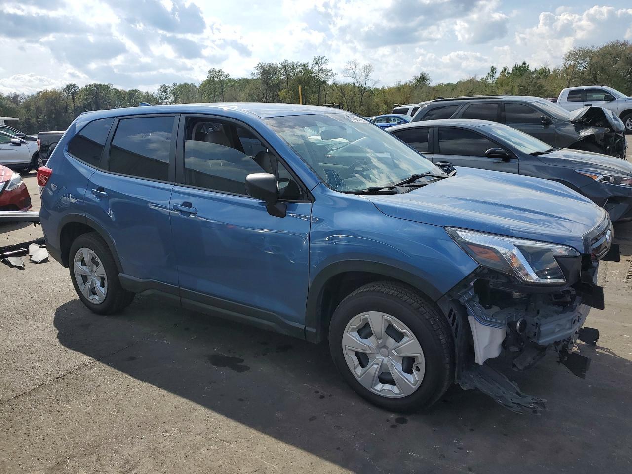 2023 Subaru Forester - Image 4