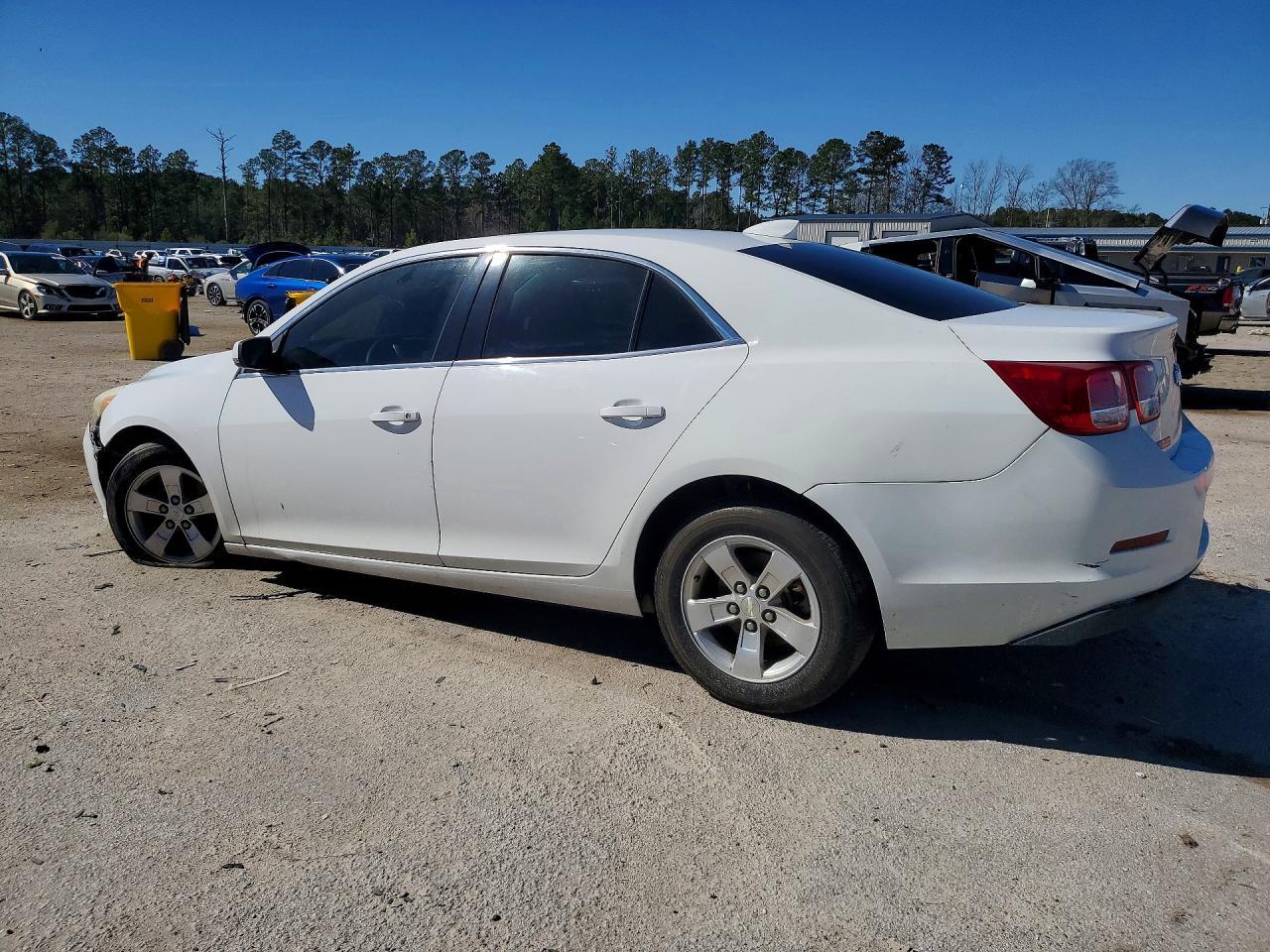 2015 Chevrolet Malibu 1Lt - Image 2