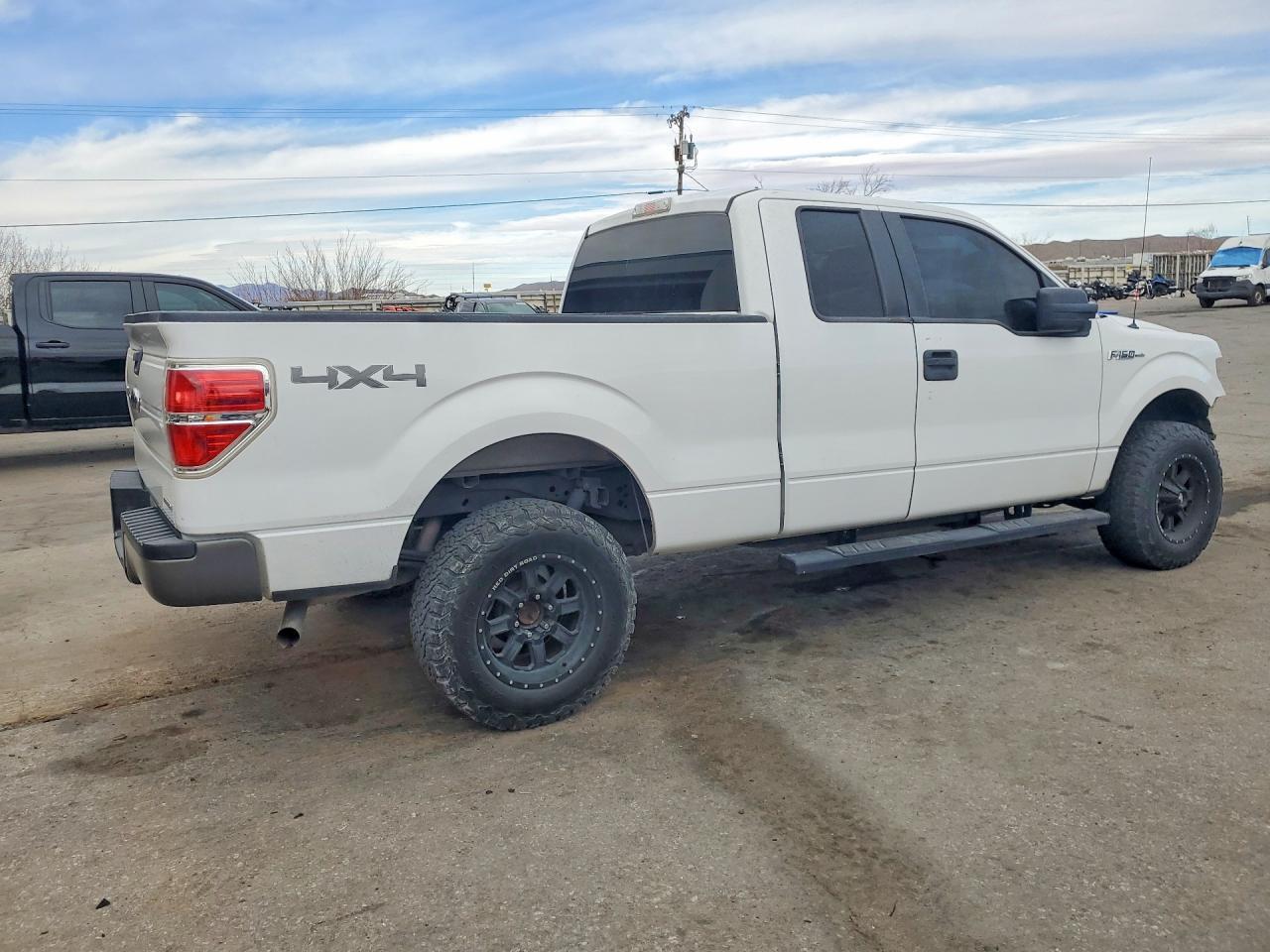 2014 Ford F150 Super Cab - Фото 3