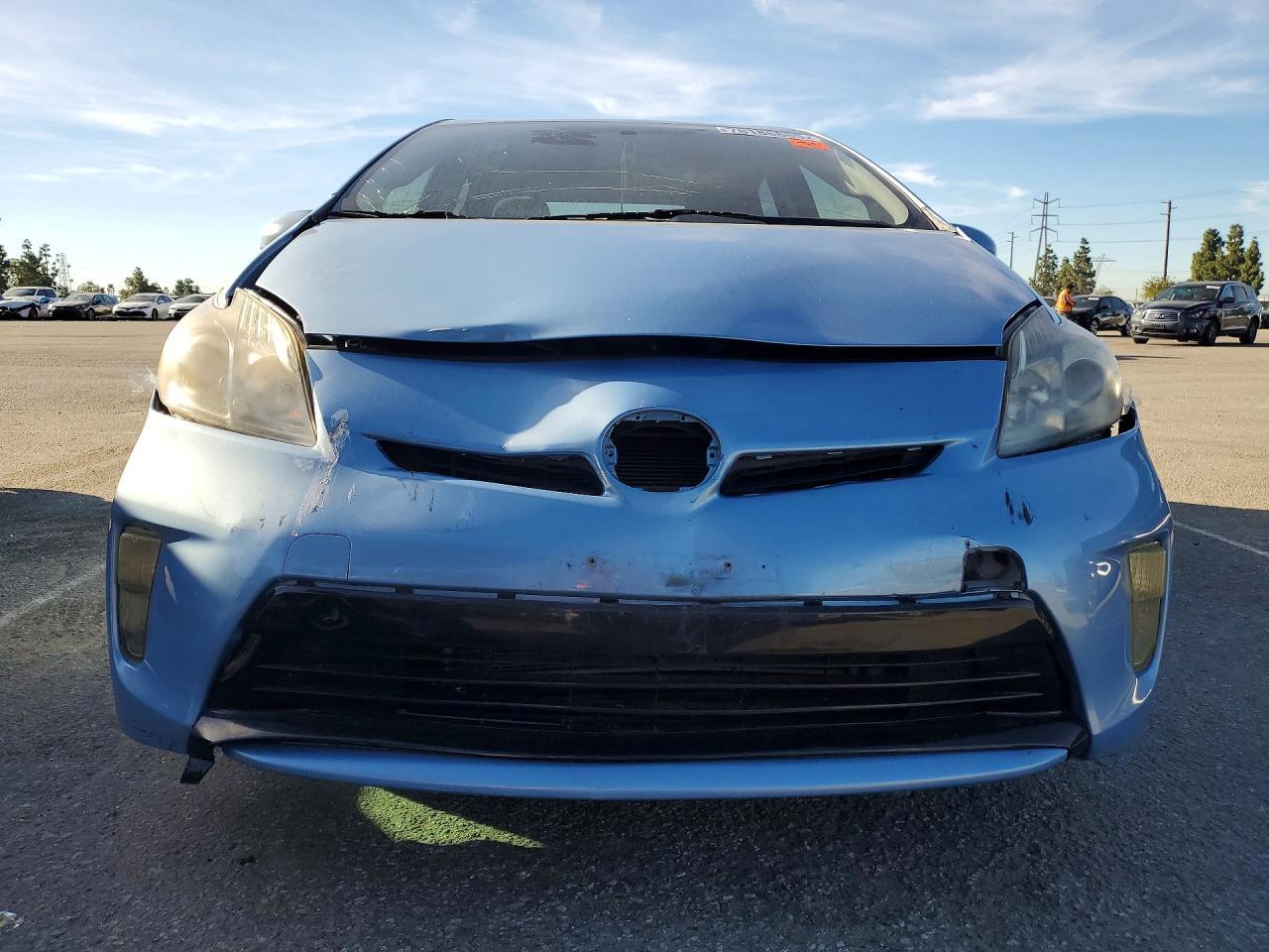 2013 Toyota Prius Plug-In - Фото 5