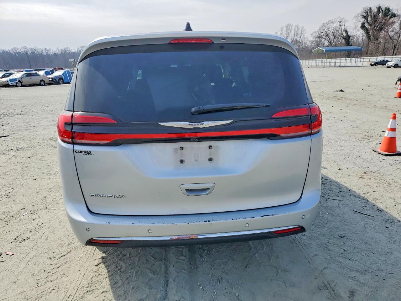 2023 Chrysler Pacifica Touring L - Image 6