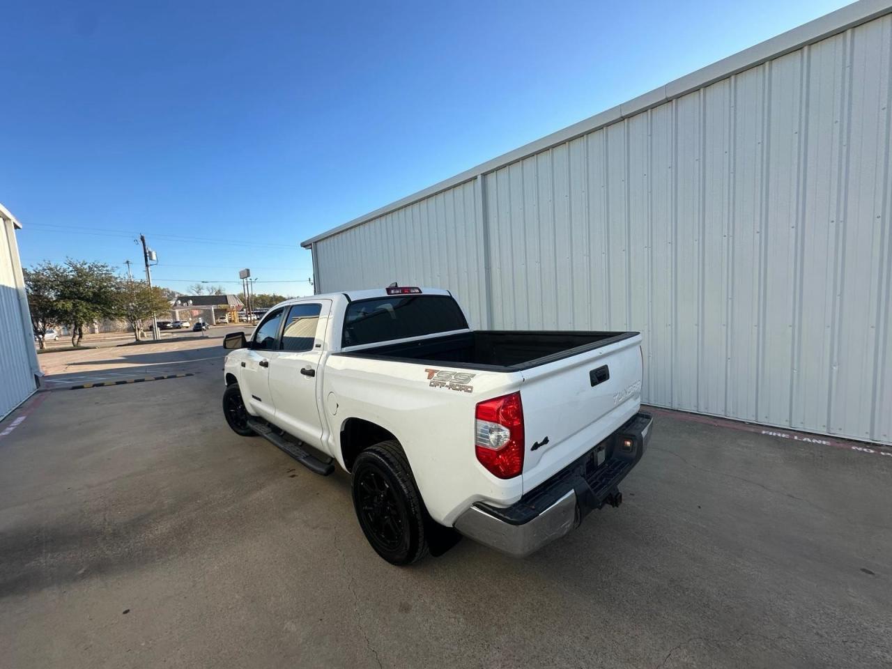 2020 Toyota Tundra Crewmax Sr5 - Фото 3