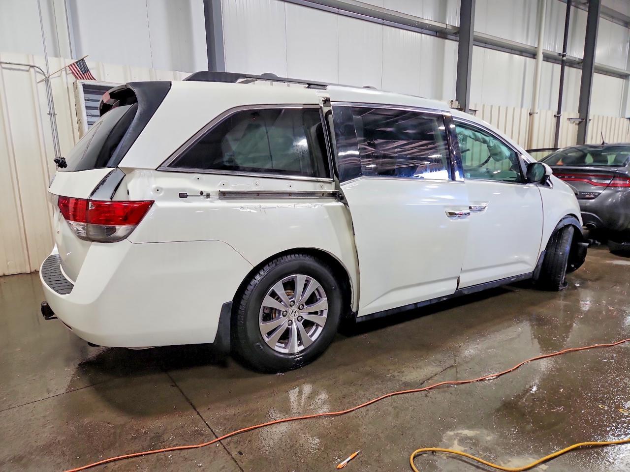 2016 Honda Odyssey Exl - Image 3