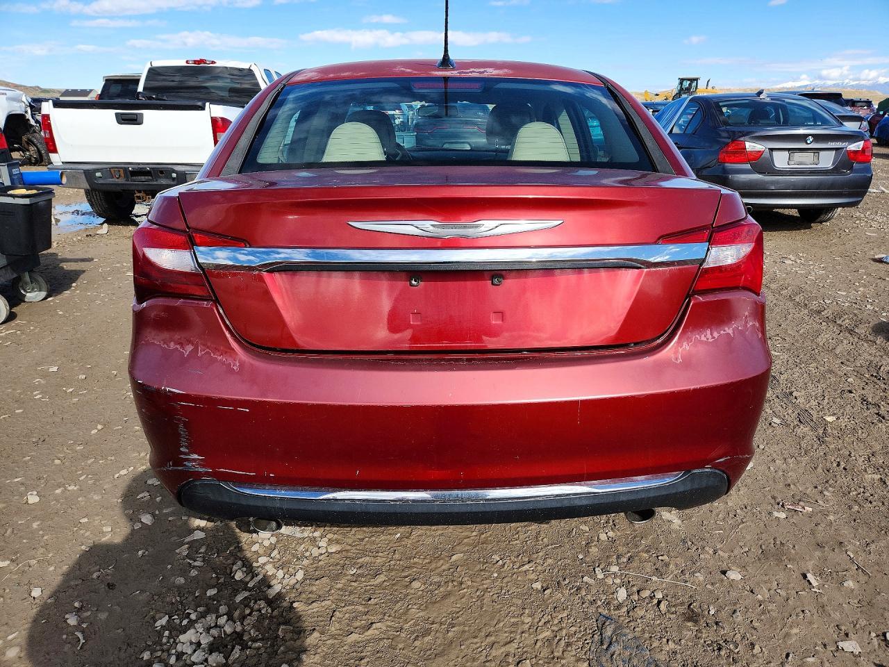 2013 Chrysler 200 Limited - Image 6