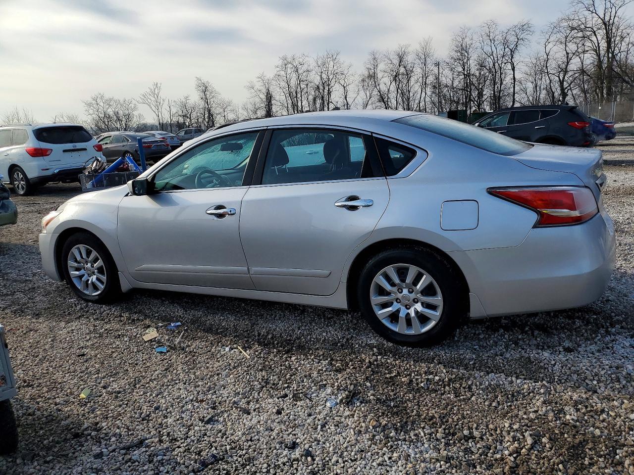 2015 Nissan Altima 2.5 - Image 2
