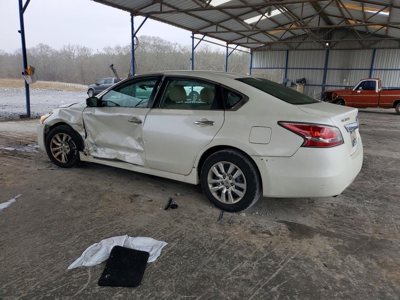 2014 Nissan Altima 2.5 S - Фото 2