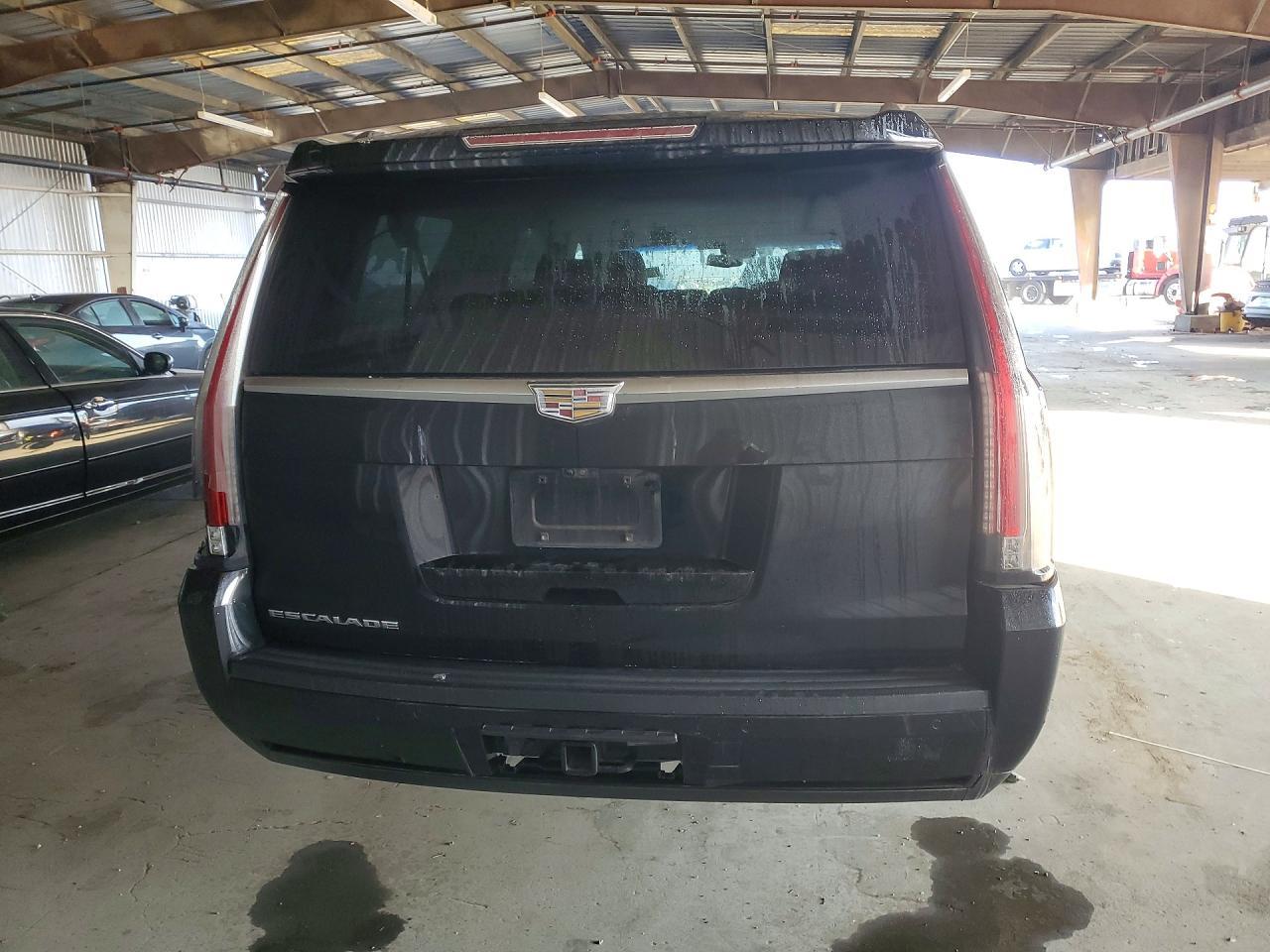 2018 Cadillac Escalade Esv Luxury - Image 6