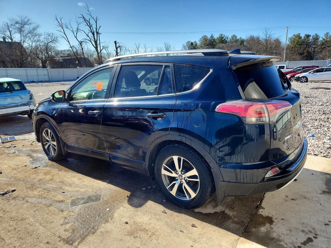 2018 Toyota Rav4 Adventure - Фото 2