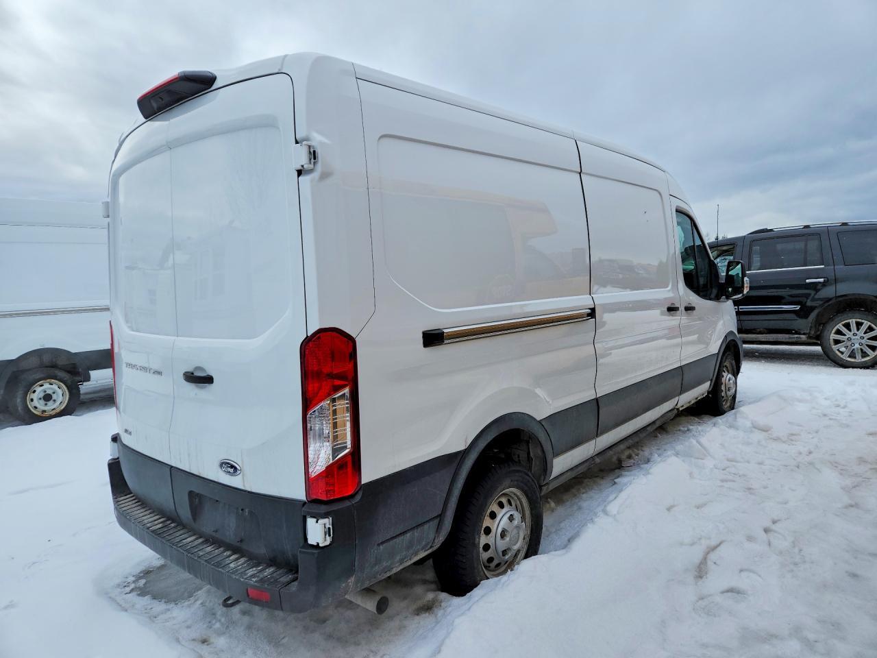 2025 Ford Transit T-250 - Фото 3