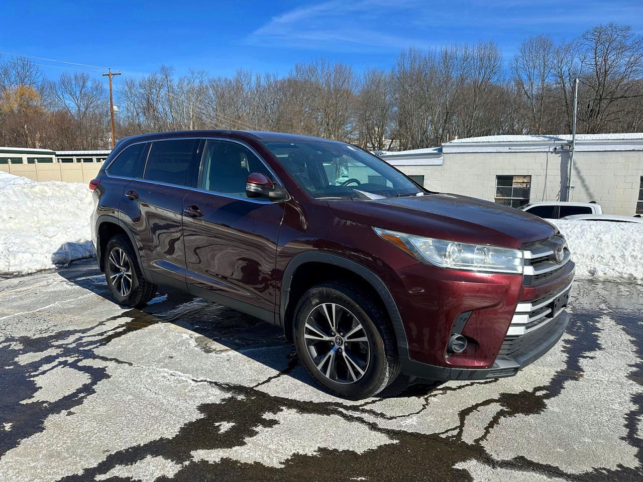 2019 Toyota Highlander Le - Image 4