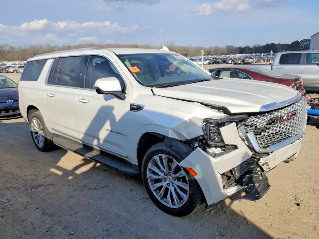 2024 GMC Yukon Xl Denali - Фото 4
